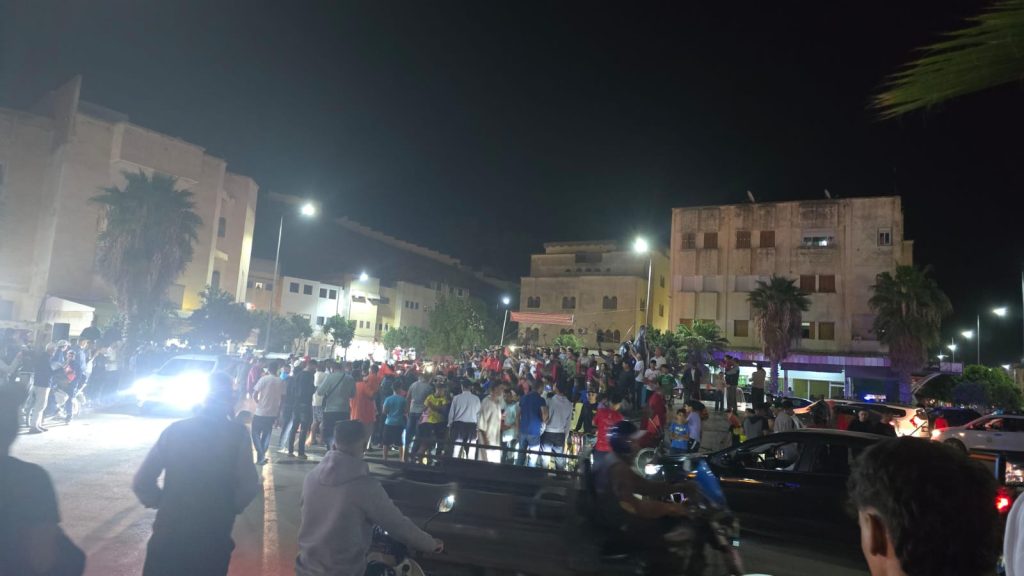 تاونات تنتفض فرحًا: القرار الأممي بشأن الحكم الذاتي يُشعل القلوب الوطنية تاونات تنتفض فرحًا: القرار الأممي بشأن الحكم الذاتي يُشعل القلوب الوطنية