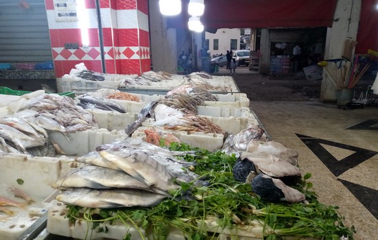 الشباكية والتمور والأسماك والدجاج الأكثر إقبالا من طرف المستهلكين بتاونات خلال رمضان