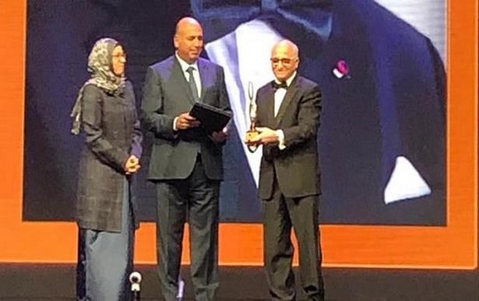 العالم المغربي رشيد اليزمي من تاونات يفوز بجائزة “الإبداع العلمي والتكنولوجي” بالكويت 