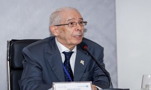 إبن تاونات الدكتور الودغيري رئيس اللجنة العلمية لجائزة المغرب للكتاب يستقيل احتجاجا على سحب الجائزة