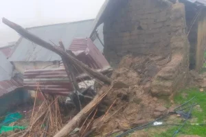 قتيلان بسبب انهيار منزل طيني بجماعة البيبان نواحي تاونات ولجنة اليقظة الإقليمية تتدخل