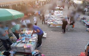 توافد كبير على باعة الكتب المستعملة بمدينة تاونات