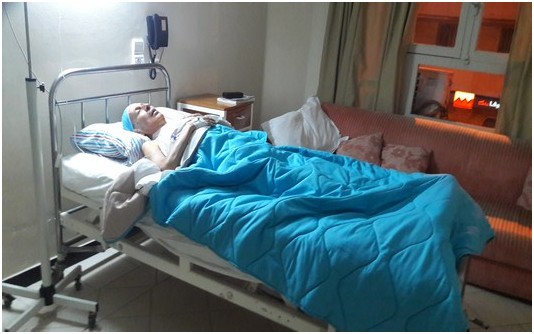 الشاعر إبن إقليم تاونات محمد خرقوق خلال إجراء العملية الجراحية الأولى في شتنبر 2017