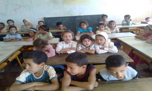 تلاميذ في مدرسة عمومية بجهة تازة الحسيمة تاونات