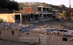 توقف أشغال بناء ثانوية مولاي بوشتى بنواحي قرية أبا محمد