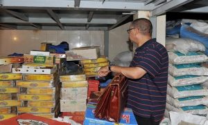 توقيف تجار بقرية با محمد بتاونات للإشتباه تورطهم في ترويج منتجات منتهية الصلاحية‎