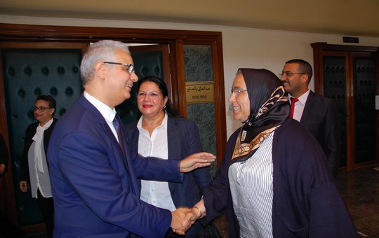 خديجة الزومي عضوة باللجنة التنفيذية بمعية بركة الأمين العام لحزب الاستقلال